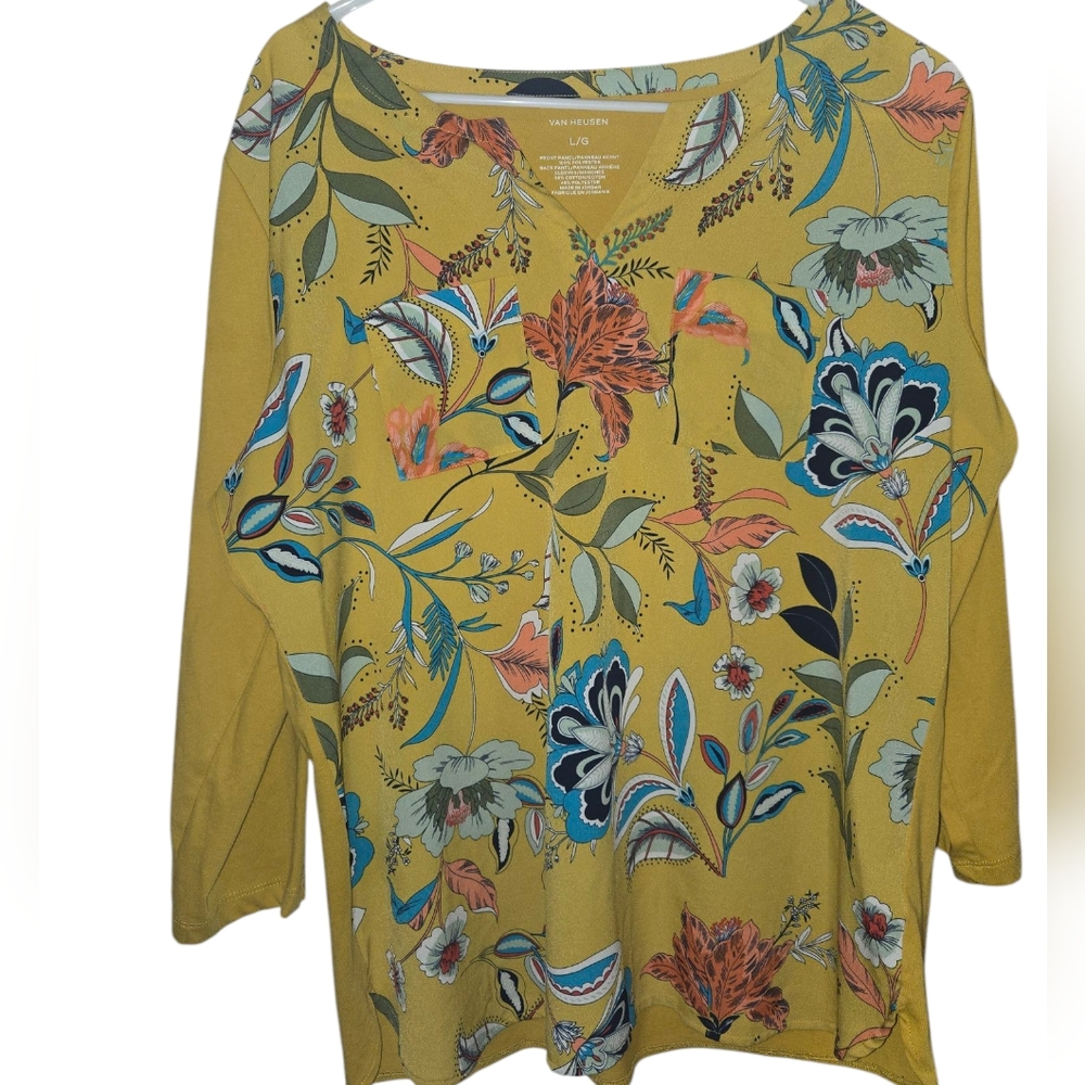 Van Heusen Gold Graphic 3/4 Sleeve Blouse